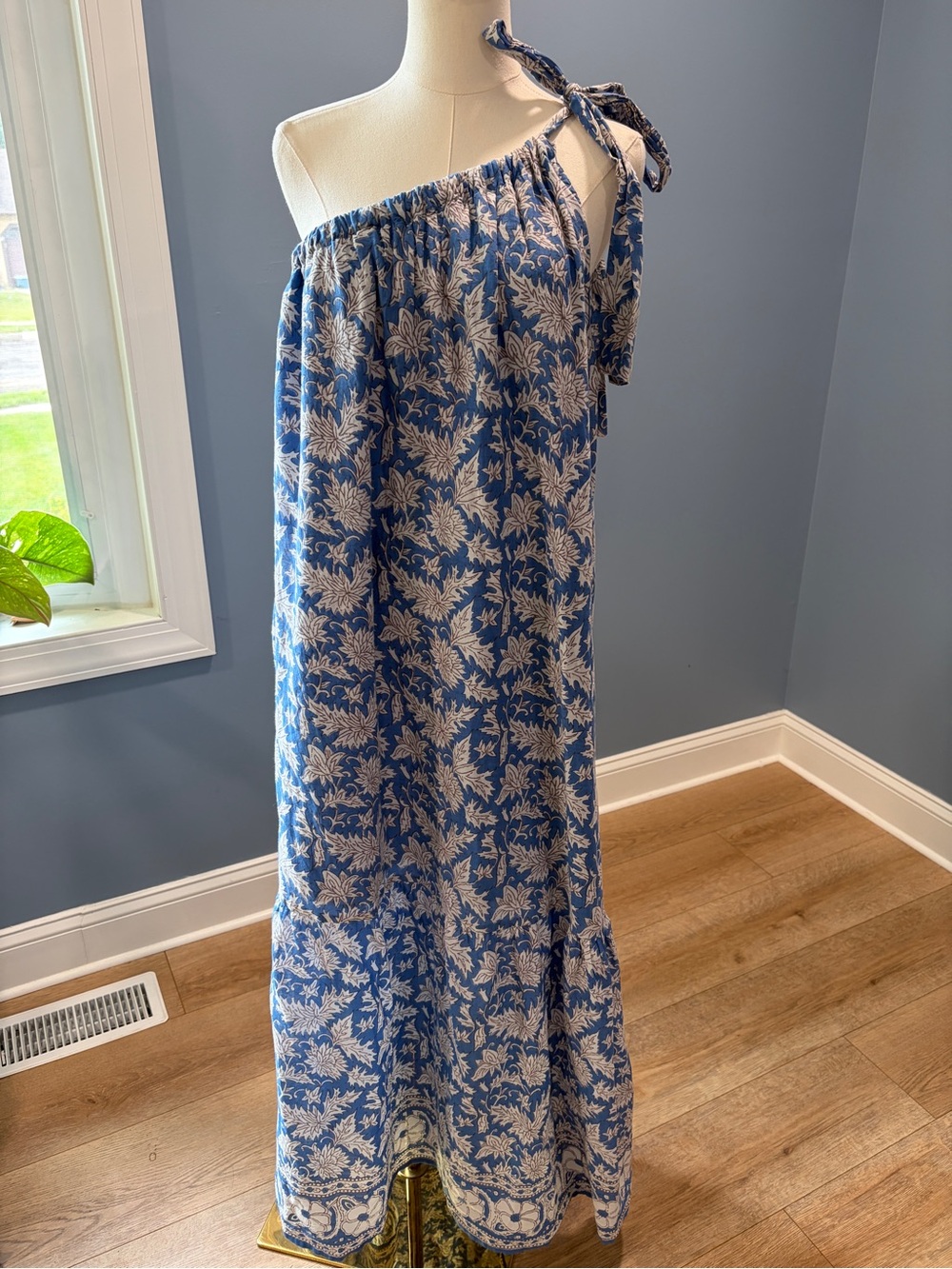 velvet by Graham & Spencer Blue One-Shoulder Tie Maxi Dress Size M 100% Cotton